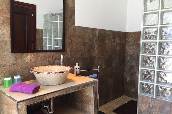 Foto van Villa Mariposa in zonnig Spanje - Vakantiehuis in Arenas - BathRoom