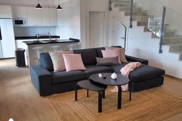 Foto van Schitterende familievilla met privézwembad voor 10 personen - LivingRoom