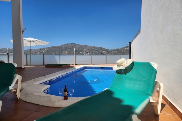Foto van Schitterende familievilla met privézwembad voor 10 personen - PoolOfHouse