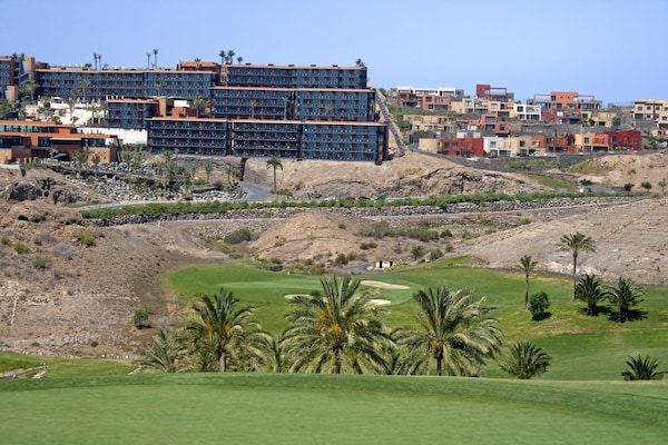 Foto van Villa in Salobre met Verwarmd Zwembad & Uitzicht - Vakantiehuis in San Bartolomé de Tirajana (maspalomas) - AreaSummer1KM