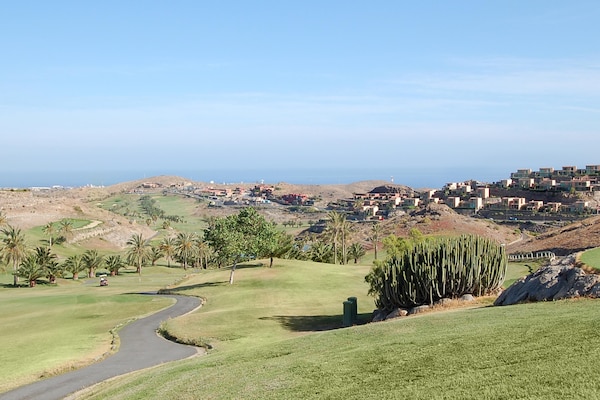 Foto van Villa in Salobre met Verwarmd Zwembad & Uitzicht - Vakantiehuis in San Bartolomé de Tirajana (maspalomas) - AreaSummer1KM