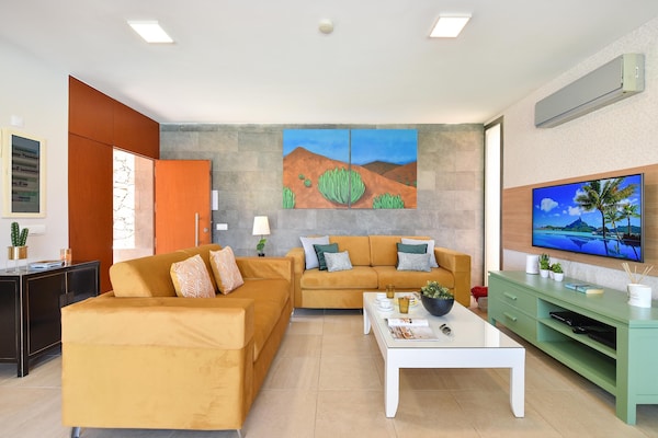 Foto van Villa in Salobre met Verwarmd Zwembad & Uitzicht - Vakantiehuis in San Bartolomé de Tirajana (maspalomas) - LivingRoom