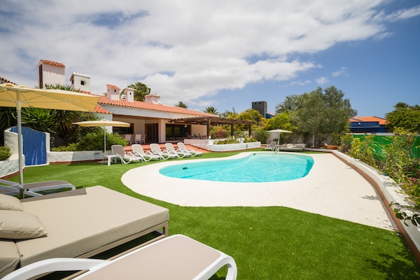 Foto van Chalet in Maspalomas met verwarmd zwembad - Vakantiehuis in San Bartolomé de Tirajana - PoolOfHouse
