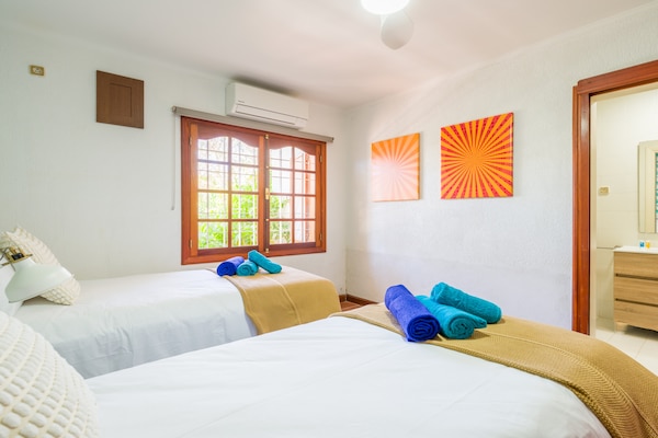Foto van Chalet in Maspalomas met verwarmd zwembad - Vakantiehuis in San Bartolomé de Tirajana - BedRoom