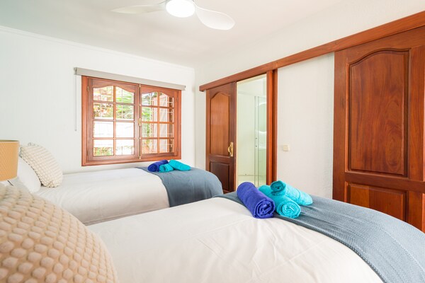 Foto van Chalet in Maspalomas met verwarmd zwembad - Vakantiehuis in San Bartolomé de Tirajana - BedRoom