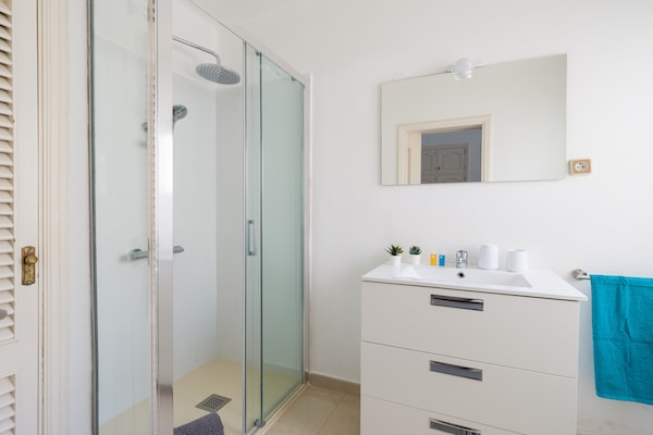 Foto van Chalet in Maspalomas met verwarmd zwembad - Vakantiehuis in San Bartolomé de Tirajana - BathRoom