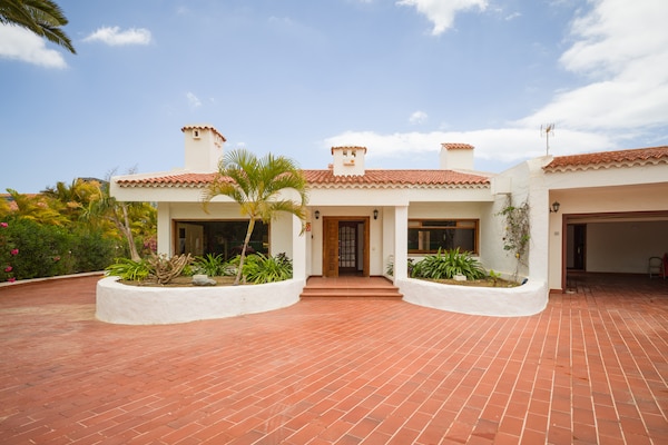 Foto van Chalet in Maspalomas met verwarmd zwembad - Vakantiehuis in San Bartolomé de Tirajana - Outdoor