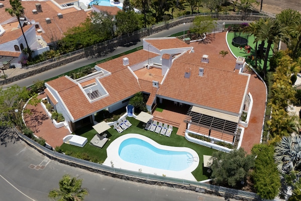Foto van Chalet in Maspalomas met verwarmd zwembad - Vakantiehuis in San Bartolomé de Tirajana - Outdoor