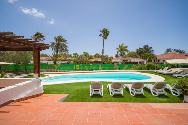 Foto van Chalet in Maspalomas met verwarmd zwembad - Vakantiehuis in San Bartolomé de Tirajana - terrace