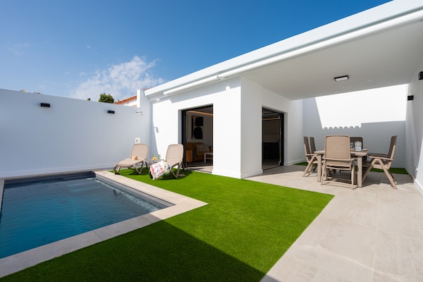 Foto van Chalet in Maspalomas met verwarmd zwembad - Vakantiehuis in San Bartolomé de Tirajana - ExteriorSummer