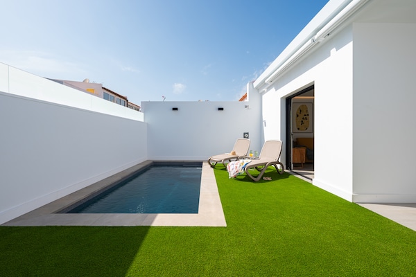 Foto van Chalet in Maspalomas met verwarmd zwembad - Vakantiehuis in San Bartolomé de Tirajana - PoolOfHouse