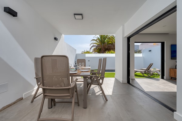 Foto van Chalet in Maspalomas met verwarmd zwembad - Vakantiehuis in San Bartolomé de Tirajana - terrace