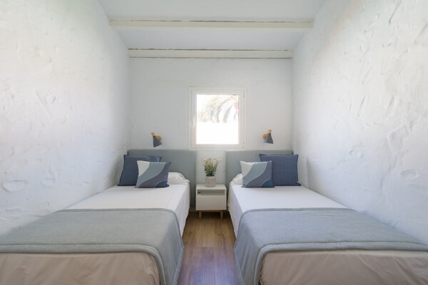 Foto van Bungalow bij Yumbo & Playa del Inglés - Vakantiehuis in San Bartolomé de Tirajana - BedRoom