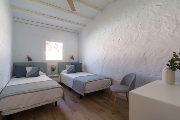 Foto van Bungalow bij Yumbo & Playa del Inglés - Vakantiehuis in San Bartolomé de Tirajana - BedRoom