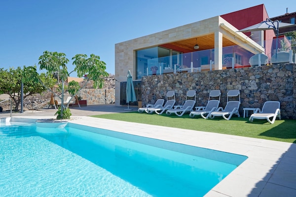 Foto van Villa op Eilanden in de buurt van Seabeach - Vakantiehuis in San Bartolomé de Tirajana, Maspalomas, Gran Canaria - ExteriorSummer