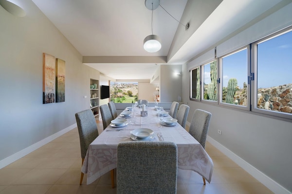 Foto van Villa op Eilanden in de buurt van Seabeach - Vakantiehuis in San Bartolomé de Tirajana, Maspalomas, Gran Canaria - DiningRoom