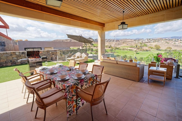Foto van Villa op Eilanden in de buurt van Seabeach - Vakantiehuis in San Bartolomé de Tirajana, Maspalomas, Gran Canaria - TerraceBalcony