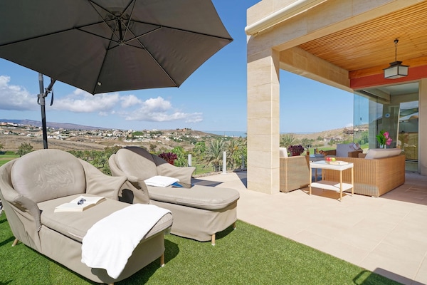 Foto van Villa op Eilanden in de buurt van Seabeach - Vakantiehuis in San Bartolomé de Tirajana, Maspalomas, Gran Canaria - GardenSummer