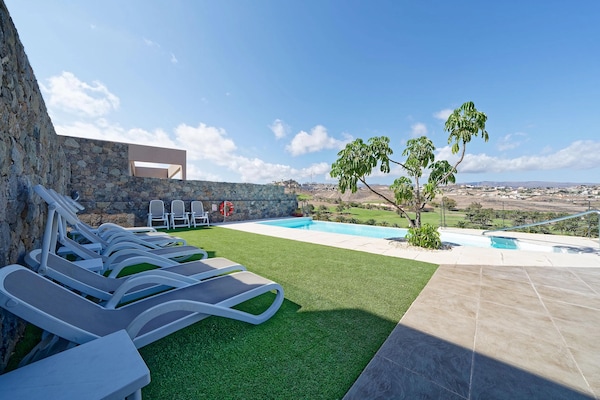 Foto van Villa op Eilanden in de buurt van Seabeach - Vakantiehuis in San Bartolomé de Tirajana, Maspalomas, Gran Canaria - ViewSummer