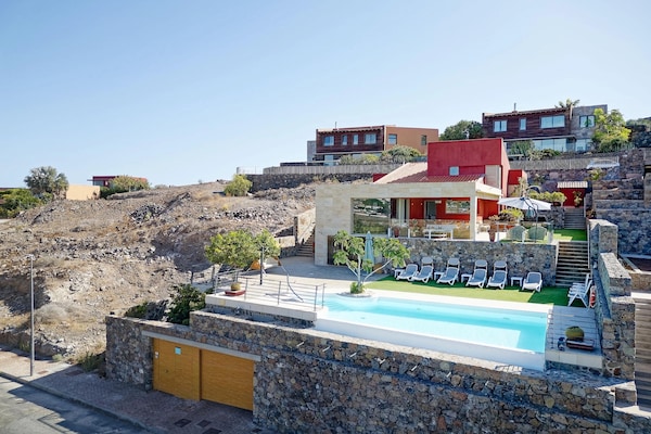 Foto van Villa op Eilanden in de buurt van Seabeach - Vakantiehuis in San Bartolomé de Tirajana, Maspalomas, Gran Canaria - ExteriorSummer