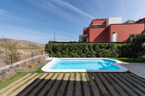 Foto van Villa in Salobre Golf met privézwembad - Vakantiehuis in San Bartolomé de Tirajana - PoolOfHouse