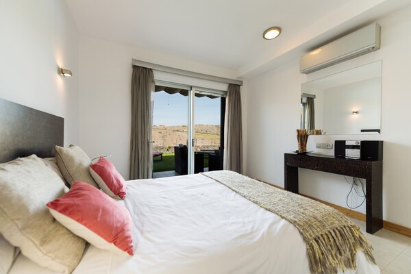 Foto van Villa in Salobre Golf met privézwembad - Vakantiehuis in San Bartolomé de Tirajana - BedRoom
