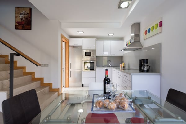 Foto van Villa in Maspalomas met verwarmd zwembad - Vakantiehuis in San Bartolomé de Tirajana - Kitchen