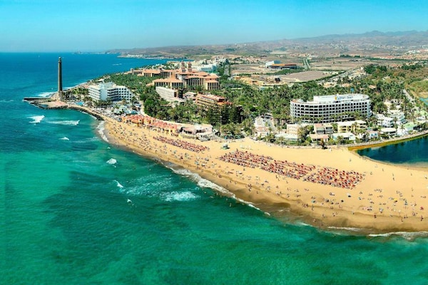 Foto van Villa in Maspalomas met verwarmd zwembad - Vakantiehuis in San Bartolomé de Tirajana - AreaSummer20KM