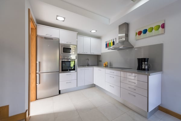 Foto van Villa in Maspalomas met verwarmd zwembad - Vakantiehuis in San Bartolomé de Tirajana - Kitchen
