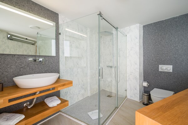 Foto van Villa in Maspalomas met verwarmd privézwembad - Vakantiehuis in San Bartolomé de Tirajana - BathRoom