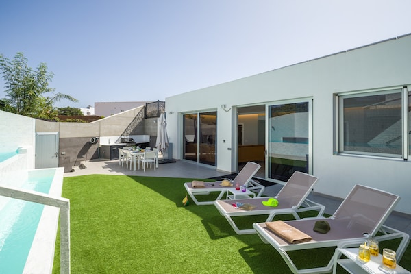Foto van Villa in Maspalomas met verwarmd privézwembad - Vakantiehuis in San Bartolomé de Tirajana - Outdoor