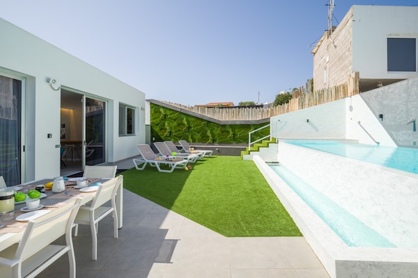 Foto van Villa in Maspalomas met verwarmd privézwembad - Vakantiehuis in San Bartolomé de Tirajana - Outdoor