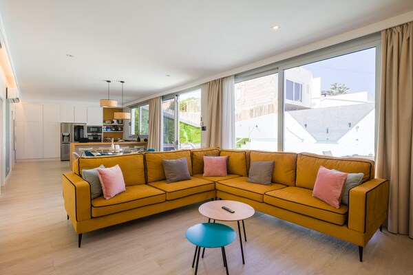 Foto van Villa in Maspalomas met verwarmd privézwembad - Vakantiehuis in San Bartolomé de Tirajana - LivingRoom