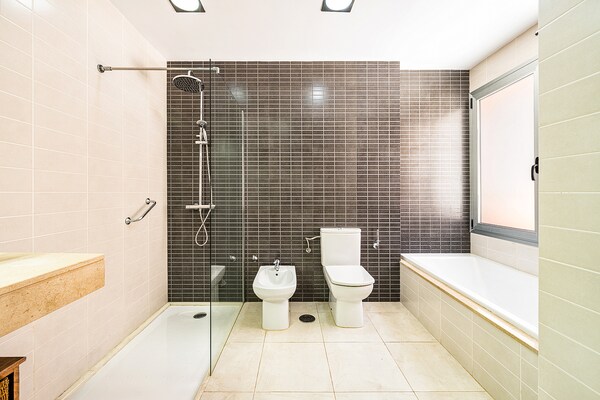 Foto van Villa bij Salobre Golf met privézwembad - Vakantiehuis in San Bartolomé de Tirajana - BathRoom