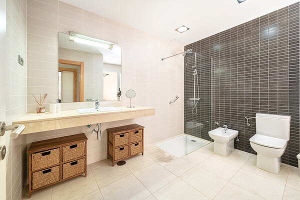 Foto van Villa bij Salobre Golf met privézwembad - Vakantiehuis in San Bartolomé de Tirajana - BathRoom