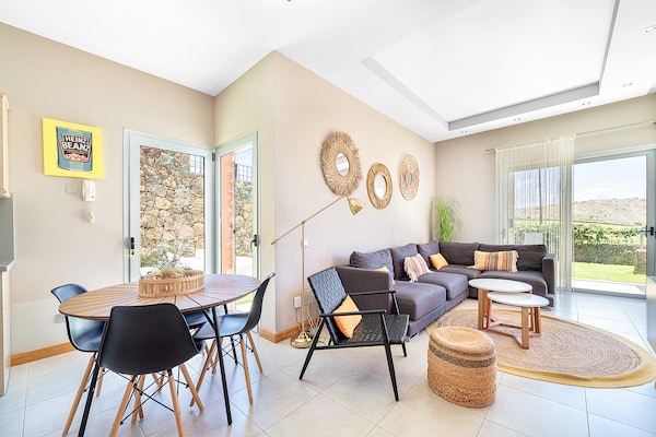 Foto van Villa bij Salobre Golf met privézwembad - Vakantiehuis in San Bartolomé de Tirajana - DiningRoom