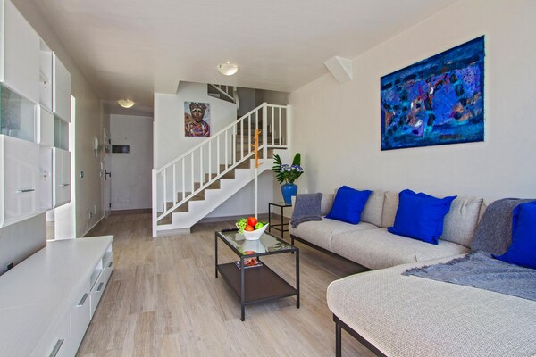 Foto van Charmant huis met zwembad en uitzicht op zee - Vakantiehuis in Las Palmas - LivingRoom