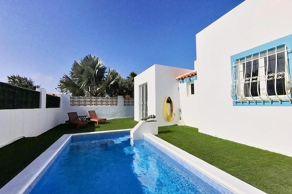 Foto van Villa in Fuerteventura met Zeezicht - Vakantiehuis in Corralejo - PoolOfHouse