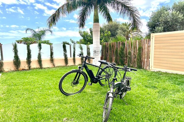 Foto van Chalet Amarilla Golf met zwembad en jacuzzi - Vakantiehuis in San Miguel de Abona - GardenSummer