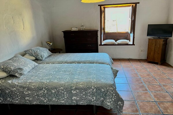 Foto van De Oude Tabakswinkel, Poleo Huis met privézwembad - BedRoom