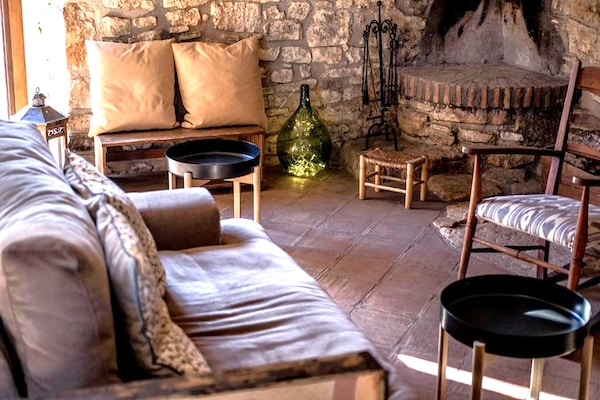Foto van Vakantiehuis in Montblanc met zwembad - Vakantiehuis in Rojals - LivingRoom