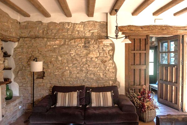 Foto van Vakantiehuis in Montblanc met zwembad - Vakantiehuis in Rojals - LivingRoom