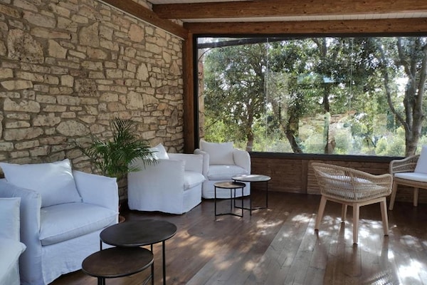 Foto van Vakantiehuis in Montblanc met zwembad - Vakantiehuis in Rojals - TerraceBalcony