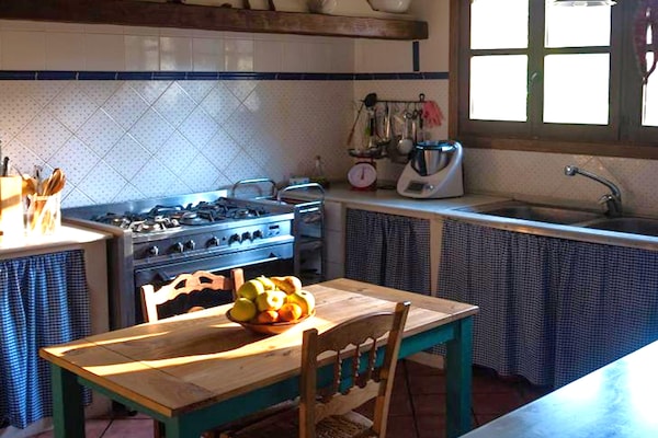 Foto van Vakantiehuis in Montblanc met zwembad - Vakantiehuis in Rojals - Kitchen