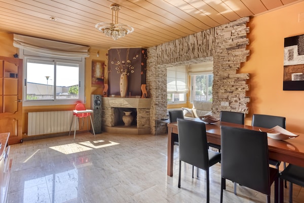 Foto van Villa vlakbij strand en wijngaarden - Vakantiehuis in El Vendrell - LivingRoom