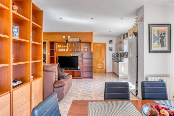Foto van Villa vlakbij strand en wijngaarden - Vakantiehuis in El Vendrell - LivingRoom
