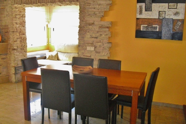 Foto van Villa vlakbij strand en wijngaarden - Vakantiehuis in El Vendrell - DiningRoom