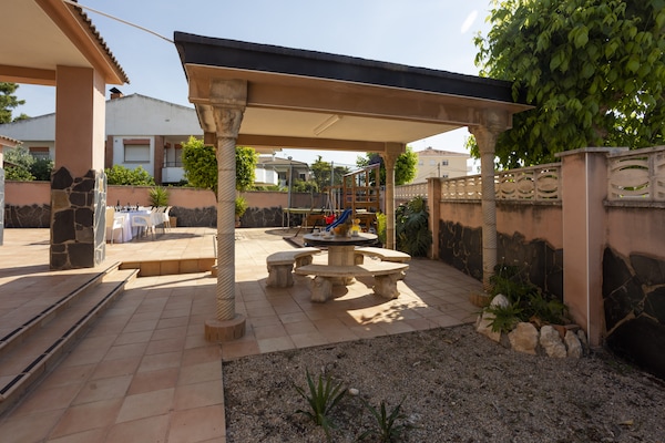 Foto van Villa vlakbij strand en wijngaarden - Vakantiehuis in El Vendrell - TerraceBalcony