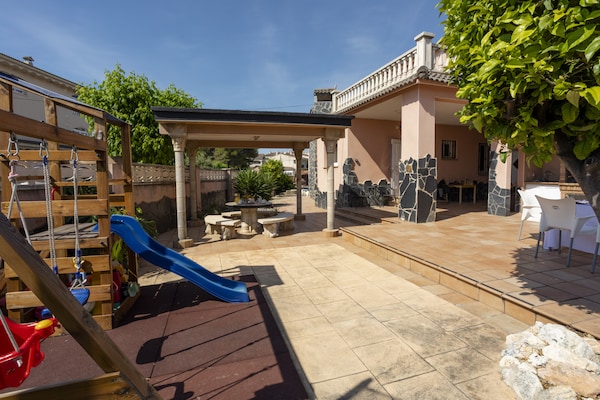 Foto van Villa vlakbij strand en wijngaarden - Vakantiehuis in El Vendrell - GardenSummer