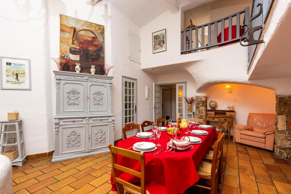 Foto van Villa in Mouans-Sartoux met Zwembad & Strand - Vakantiehuis in Mouans-Sartoux - DiningRoom